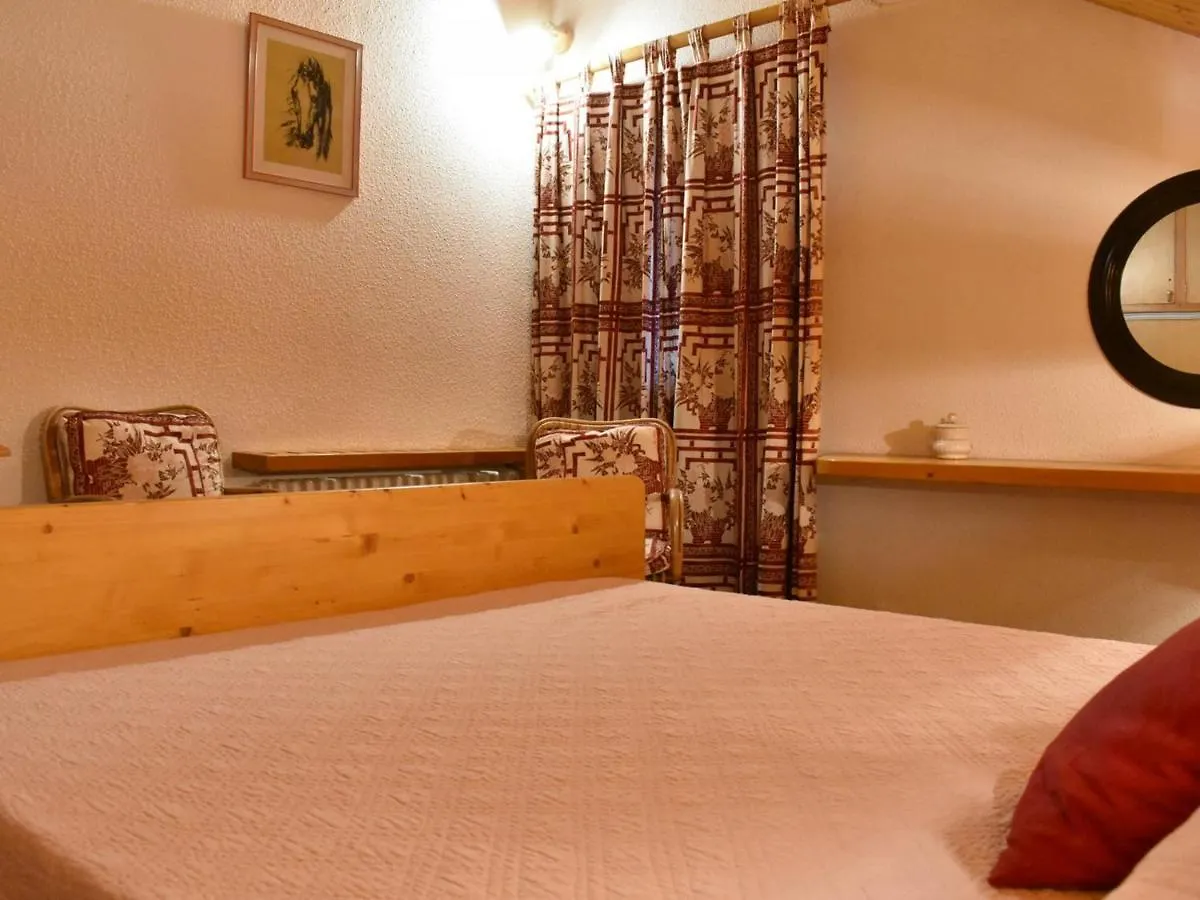 Spacieux Appartement 9P Avec Cheminee, Balcon Sud, Proche Pistes - Meribel - Fr-1-180-330 Les Allues